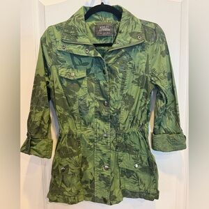 ASHLEY BY 26 INTERNATIONAL OUTERWEAR Camo Insp Olive Tropical Print Jacket NWT S